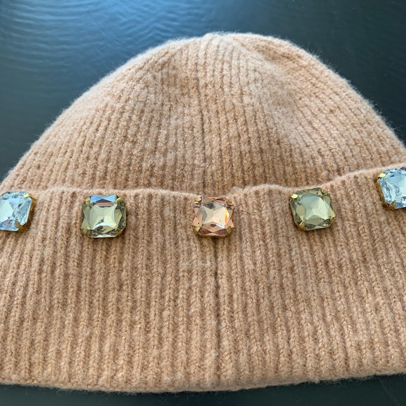 BADGLEY MISCHKA tuque - Picture 7 of 7